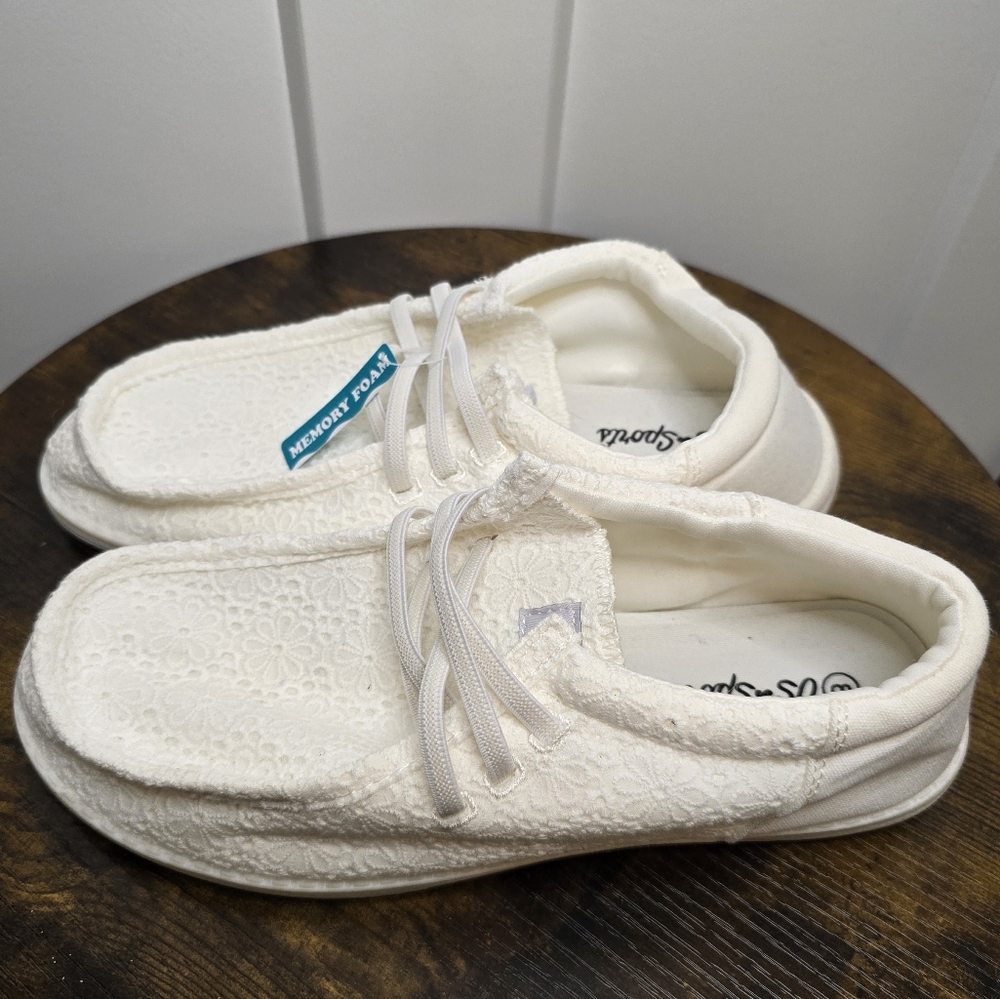 White Floral Lace Slip-On Shoes